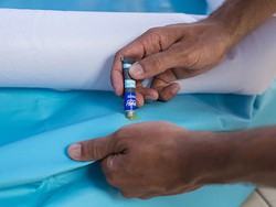 Cómo localizar un pinchazo en una piscina hinchable