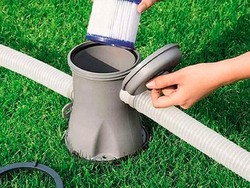 Cómo cambiar el filtro de una piscina desmontable